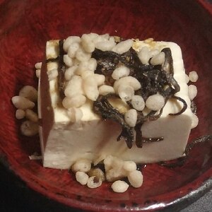 天かすと塩昆布の冷奴